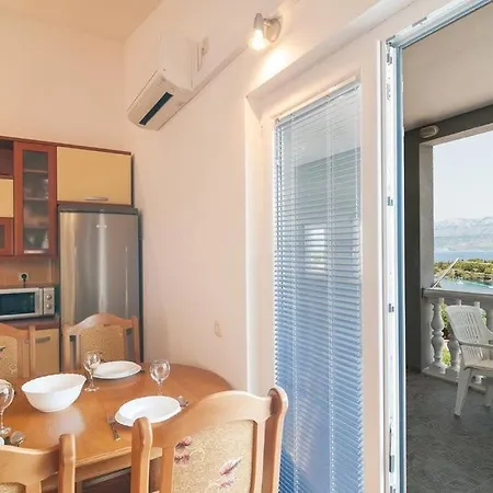 With A Parking Space Splitska, Brac - 21974 Apartament *