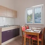Appartement With Parking Space Splitska, Brac - 21974